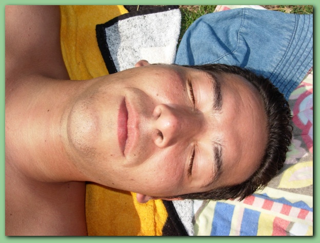 602x451 pixels (115K)